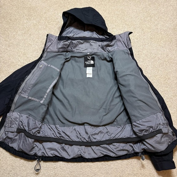 The North Face HyVent Jacket Womens Small Black Waterproof Hooded Ski Hiking - Picture 3 of 16
